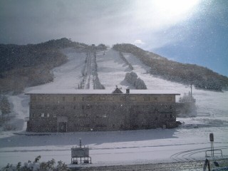 ホテル前　高天ヶ原マンモススキー場の写真を毎日更新しています。